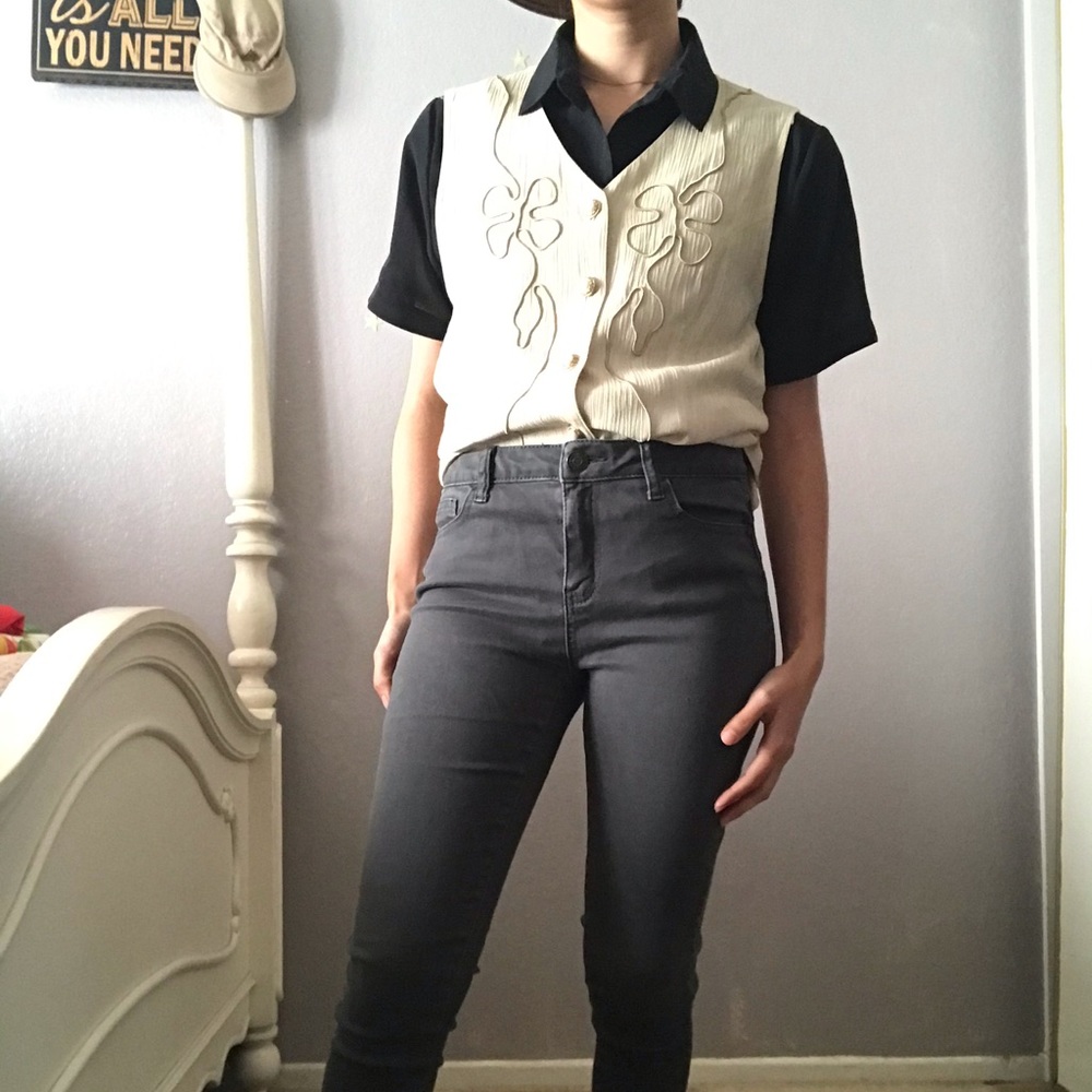 Cream pearl button vest